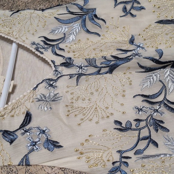 TINY by Anthropologie Embroidered Floral Sheer Front Blouse Size Small - Picture 4 of 6